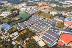 Nghị quyết 27 được ban hành giúp cải thiện môi trường kinh doanh. Tuy nhiên vẫn còn tình trạng mâu thuẫn, chồng chéo, vướng mắc trong các quy định liên quan đến đầu tư kinh doanh, tạo thành “điểm nghẽn” của môi trường đầu tư. (Ảnh: Hồng Đạt/TTXVN)