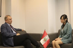 Đại sứ Peru tại Việt Nam Augusto Morelli trả lời phỏng vấn phóng viên TTXVN. (Ảnh: TTXVN phát) 