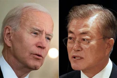 Tổng thống Mỹ Joe Biden (trái) và Tổng thống Hàn Quốc Moon Jae-in. (Nguồn: AFP/TTXVN) 