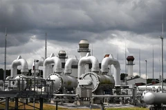 Hệ thống đường ống tại trạm OGE, một trong những trạm trung chuyển khí đốt lớn nhất châu Âu, ở Werne, Đức. (Ảnh: AFP/TTXVN) 