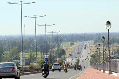 Tuyến đường ven biển Võ Chí Công của Quảng Nam. (Ảnh: Trần Tĩnh/TTXVN) 