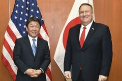 Ngoại trưởng Nhật Bản Toshimitsu Motegi và người đồng cấp Mỹ Mike Pompeo. (Nguồn: kyodonews.net) 