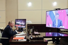 Tổng thống Nga Vladimir Putin tại cuộc gặp trực tuyến với Chủ tịch Trung Quốc Tập Cận Bình ngày 15/12/2021. (Ảnh: AFP/TTXVN) 
