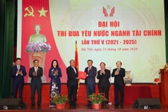 [Photo] Thủ tướng dự Đại hội Thi đua yêu nước ngành Tài chính