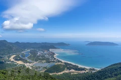 Toàn cảnh Vườn Quốc gia Côn Đảo và trung tâm hành chính huyện Côn Đảo. (Ảnh: TTXVN/phát) 