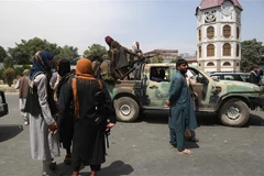 Các tay súng Taliban tại thủ đô Kabul, Afghanistan ngày 17/8/2021. (Ảnh: THX/TTXVN) 