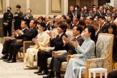 Chủ tịch nước Võ Văn Thưởng và Phu nhân cùng Hoàng Thái tử Akishino và Công nương với các đại biểu 2 nước dự Lễ kỷ niệm 50 năm thiết lập quan hệ ngoại giao Việt Nam-Nhật Bản. (Ảnh: Thống Nhất/TTXVN)