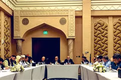 Phái đoàn Chính phủ Afghanistan trước vòng đàm phán với các đại diện Taliban tại Doha, Qatar ngày 15/9/2020. (Nguồn: AFP/TTXVN) 