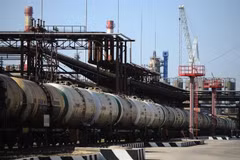 Một cơ sở lọc dầu của Tập đoàn Gazprom, Nga. (Ảnh: TASS/TTXVN) 