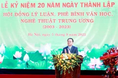 Ông Nguyễn Trọng Nghĩa, Bí thư Trung ương Đảng, Trưởng Ban Tuyên giáo Trung ương, phát biểu chúc mừng. (Ảnh: Phương Hoa/TTXVN)