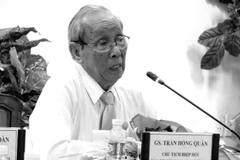 Giáo sư, Tiến sỹ Trần Hồng Quân phát biểu tại Lễ ra mắt Câu lạc bộ Khối Các Trường Đại học, Cao đẳng khu vực Tây Nam bộ ngày 9/11/2018, tại Trường Đại học Cần Thơ. (Ảnh: Ánh Tuyết/TTXVN)