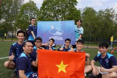 Một đội tuyển bóng đá của Việt Nam tham gia giao lưu. (Ảnh: Duy Trinh/TTXVN)