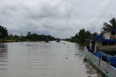 Lực lượng chức năng tỉnh Kiên Giang đang tìm các nạn nhân mất tích. (Nguồn: cand.com.vn) 