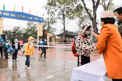 Hà Nội: Học sinh từ lớp 1 đến lớp 6 các huyện, thị xã đi học trở lại