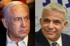 Lãnh đạo đảng Yesh Atid đối lập tại Israel, ông Yair Lapid (phải), ngày 2/6/2021 chính thức thông báo với Tổng thống và Chủ tịch Quốc hội Israel về việc đạt được thỏa thuận để thành lập Chính phủ mới với các đảng phái liên minh, thay cho Chính phủ đương n