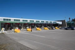 Cửa khẩu biên giới Canada-Mỹ tại Lansdowne, Ontario (Canada) đóng cửa đối với hoạt động đi lại không thiết yếu do dịch COVID-19, ngày 22/3/2020. (Ảnh: AFP/TTXVN) 