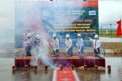 Lễ Khởi công Dự án Xử lý Nước thải Tập trung Khu công nghiệp Nam Pleiku - tỉnh Gia Lai. (Ảnh: TTXVN phát)