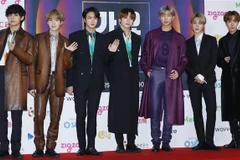 Các thành viên ban nhạc BTS tại lễ trao giải thưởng âm nhạc ở Seoul, Hàn Quốc. (Nguồn: YONHAP/TTXVN) 