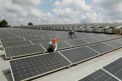 Để thực hiện cam kết các mục tiêu về giảm phát thải khí nhà kính theo tuyên bố Paris, Việt Nam cần các giải pháp đồng bộ về chính sách, kỹ thuật và tài chính để tạo ra các kết quả đột phá, toàn diện và có tác động dài hạn trong lĩnh vực sản xuất và tiêu t