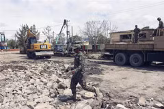 Lực lượng an ninh Afghanistan điều tra tại hiện trường một vụ tấn công tại thành phố Gardez, tỉnh Paktia, Afghanistan, ngày 14/5/2020. (Nguồn: THX/TTXVN) 
