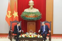 Tổng Bí thư Tô Lâm tiếp Đại tướng David Petraeus, đồng sở hữu Quỹ kiêm Chủ tịch Viện Toàn cầu Quỹ đầu tư Kohlberg Kravis Roberts (KKR) của Hoa Kỳ. Ảnh: Thống Nhất – TTXVN