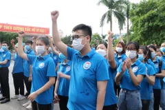 Trên 200 cán bộ giảng viên, sinh viên Hải Dương chi viện Bình Dương