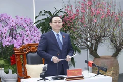 [Photo] Chủ tịch Quốc hội làm việc với Tập đoàn Dệt May Việt Nam