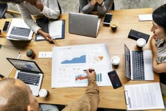 Giới phân tích nâng dự báo thu nhập của các doanh nghiệp châu Á. (Nguồn: Calbizjournal)