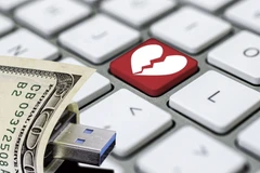 Các thủ đoạn lừa đảo thường liên quan đến việc thuyết phục nạn nhân thiết lập một mối quan hệ ảo trực tuyến. (Nguồn: Upnorthlive)