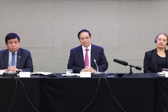 Hình ảnh Thủ tướng tọa đàm với các doanh nghiệp New Zealand