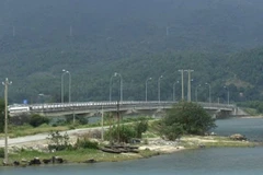 Cầu Lăng Cô, nơi xảy ra vụ hỗn chiến. (Nguồn: thanhnien.vn) 