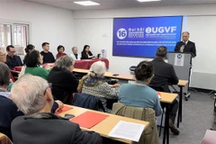 Đại sứ Việt Nam tại Pháp Đinh Toàn Thắng phát biểu. (Ảnh: Nguyễn Thu Hà/TTXVN)