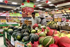 Nhóm hàng trái cây nội địa có nguồn cung dồi dào tại Thành phố Hồ Chí Minh. (Ảnh: Mỹ Phương/TTXVN)