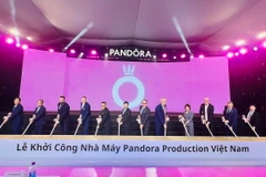 Lễ động thổ xây dựng nhà máy Pandora chế tác trang sức tại Bình Dương. (Ảnh: Dương Chí Tưởng/TTXVN)