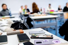 Hà Lan cấm sử dụng điện thoại di động trong lớp học từ năm 2024. (Nguồn: DPA)