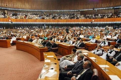 Toàn cảnh một phiên họp Quốc hội Pakistan tại Islamabad. (Ảnh: AFP/TTXVN)
