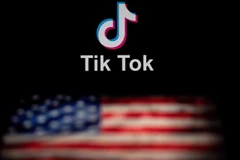 Biểu tượng TikTok trên màn hình máy tính. (Nguồn: AFP/TTXVN) 