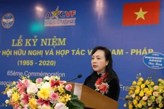 Chủ tịch Hội hữu nghị và hợp tác Việt Nam-Pháp Nguyễn Thị Kim Tiến đọc diễn văn khai mạc. (Ảnh: Văn Điệp/TTXVN) 