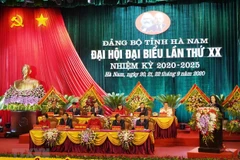 Đoàn chủ tịch Đại hội đại biểu Đảng bộ tỉnh Hà Nam lần thứ XX, nhiệm kỳ 2020-2025. (Ảnh Đại Nghĩa/TTXVN) 