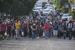 Người di cư tại khu vực Tapachula, bang Chiapas, miền nam Mexico, trong hành trình tới Mỹ ngày 4/9/2021. (Ảnh: THX/ TTXVN) 