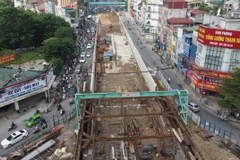 Hình ảnh các 'lô cốt' nằm giữa lòng đường Thủ đô Hà Nội