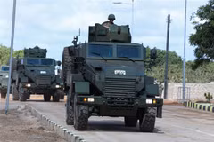 Binh sỹ Somalia đi tuần tra. (Ảnh: AFP/TTXVN)