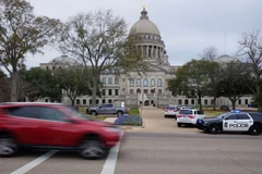 Một số tòa nhà nghị viện bang trên khắp nước Mỹ đã phải sơ tán khẩn cấp do bị đe dọa đánh bom. (Nguồn: AP)