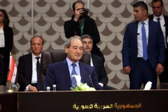 Ngoại trưởng Syria Faisal Mekdad (phía trước) tham dự cuộc họp với Ngoại trưởng các nước Arab về giải pháp chấm dứt các cuộc khủng hoảng ở Syria, tại Amman, Jordan ngày 1/5/2023. (Ảnh: THX/TTXVN)