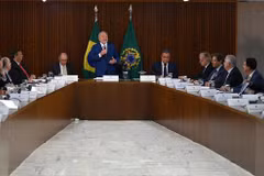 Những người ủng hộ cựu Tổng thống Brazil Jair Bolsonaro đụng độ với cảnh sát. (Nguồn: AP)