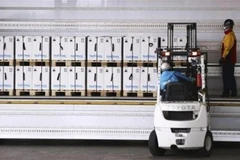 Lô vắcxin ngừa COVID-19 thứ 3 của hãng Pfizer/BioNtech sau khi được chuyển từ Bỉ tới Tokyo, Nhật Bản, ngày 1/3/2021. (Nguồn: Kyodo/TTXVN) 