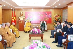 Bà Trương Thị Mai, Ủy viên Bộ Chính trị, Trưởng Ban Dân vận Trung ương tiếp Đoàn đại biểu Trung ương Giáo hội Phật giáo Việt Nam do Hòa thượng Thích Thanh Nhiễu, Phó Chủ tịch Thường trực Hội đồng Trị sự làm Trưởng đoàn đến thăm, chúc Tết nhân dịp Xuân Tân