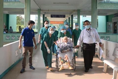 BN1536 được chuyển vào Thành phố Hồ Chí Minh để tiếp tục điều trị. (Ảnh: Văn Dũng/TTXVN) 