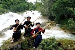 Tỉnh Tuyên Quang tổ chức nhiều câu lạc bộ để giữ gìn di sản Then. (Nguồn: TTXVN) 