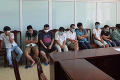 Các đối tượng trong đường dây cá độ bóng đá quy mô lớn vừa bị công an tỉnh Thừa Thiên-Huế bắt giữ. (Nguồn: danviet.vn) 